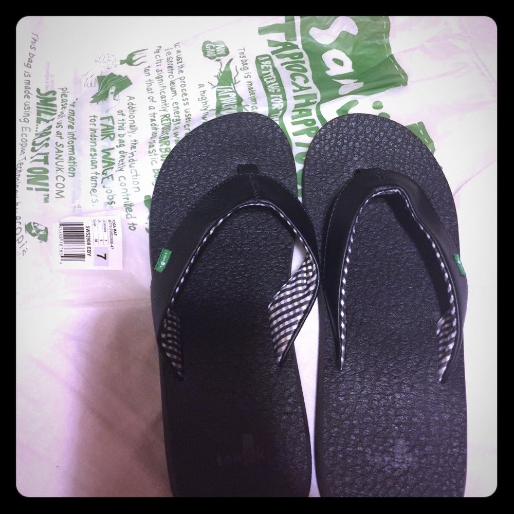 Sanuk flip flops