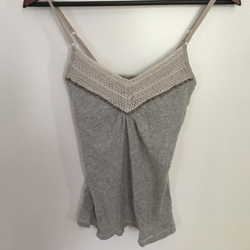 Grey cropped tank with adjustable straps