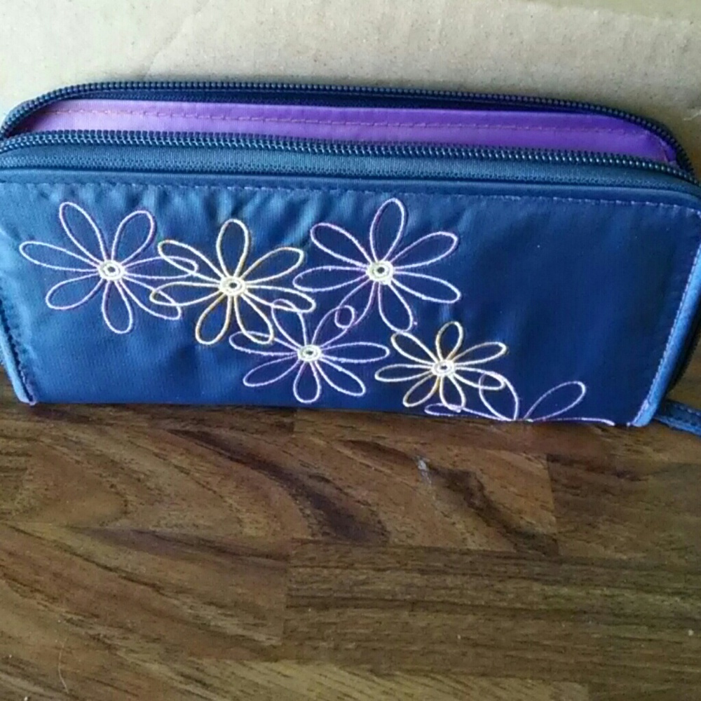 Final price...Travelon wallet