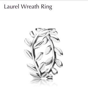 Pandora Wreath Ring💍💕