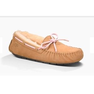 ugg dakota floral grunge womens chestnut ugg dakota floral grunge womens chestnut