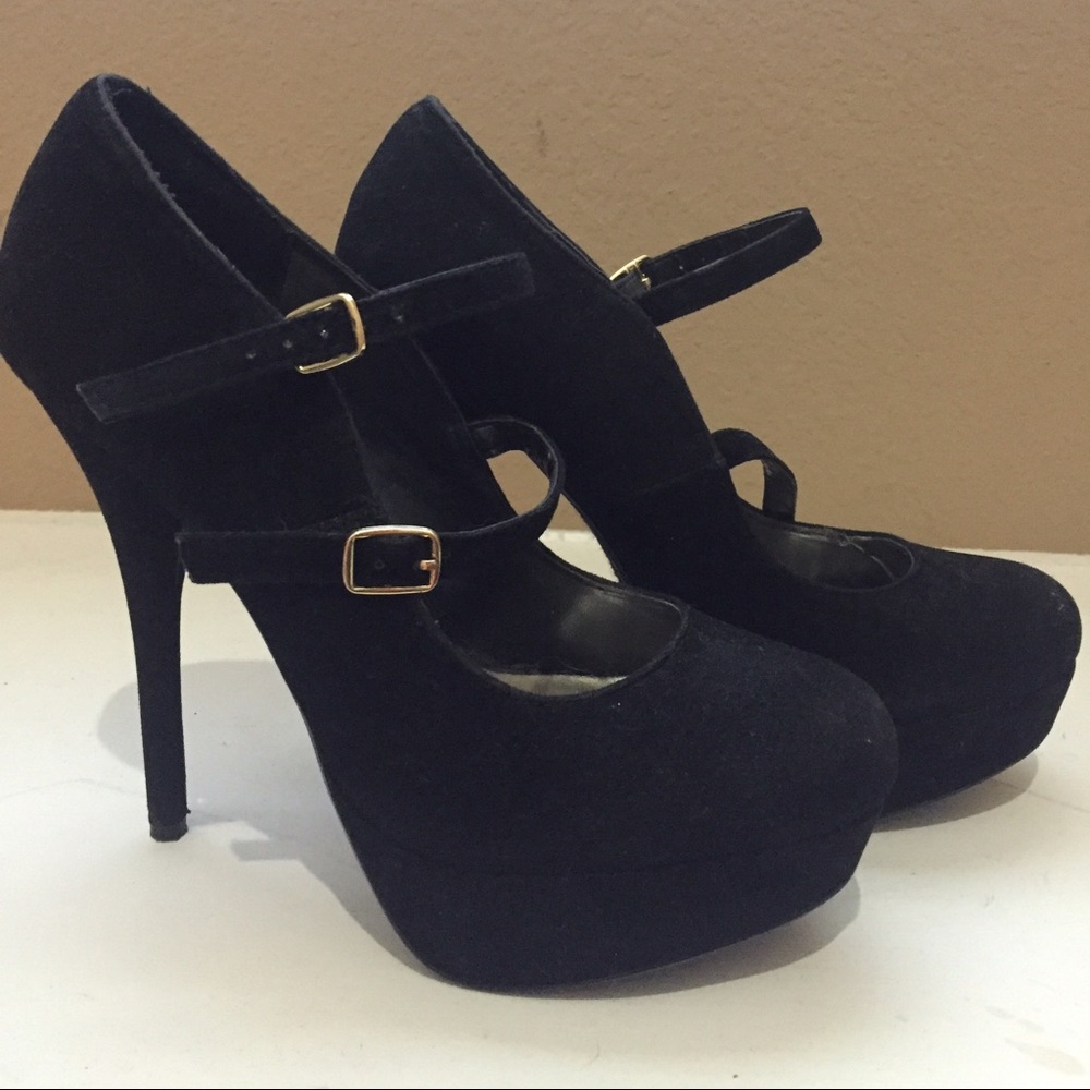 Black plat form heels