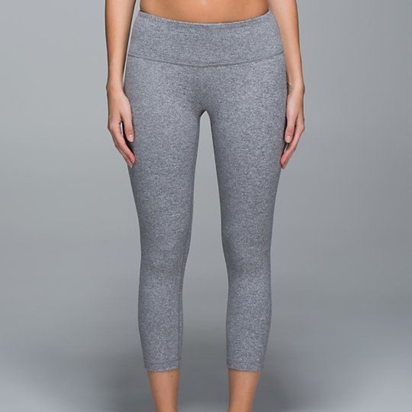 lululemon athletica Pants - Lululemon Wunder Under Crops