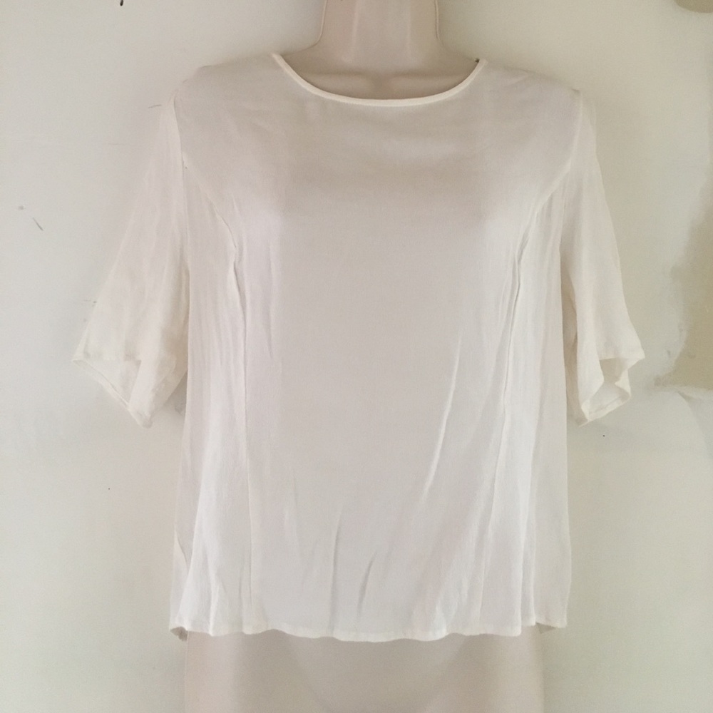 🌸White crop top🌸