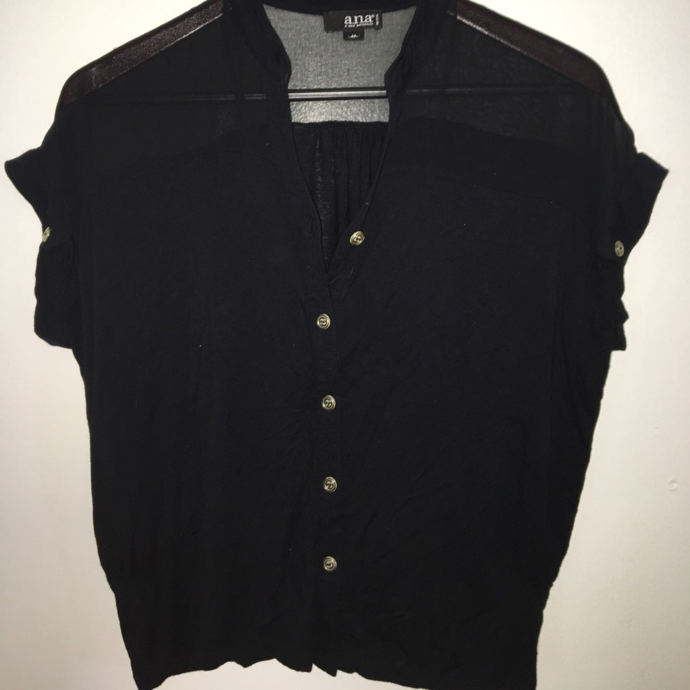 Cute black button down short sleeve top