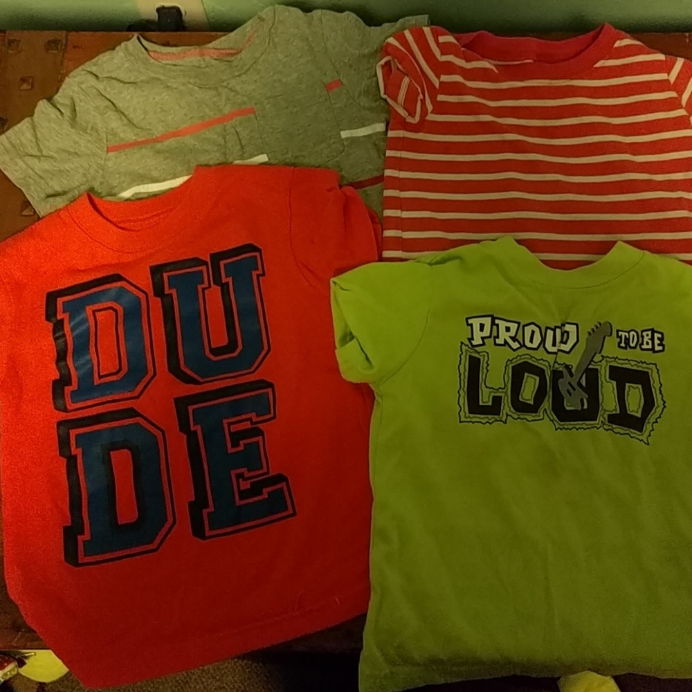 4 good condition 2t boys shirt bundle