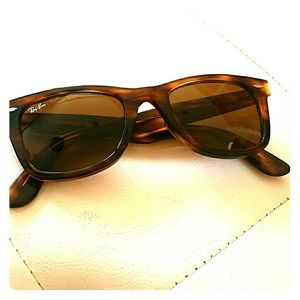 RAY-BAN sunglasses VINTAGE