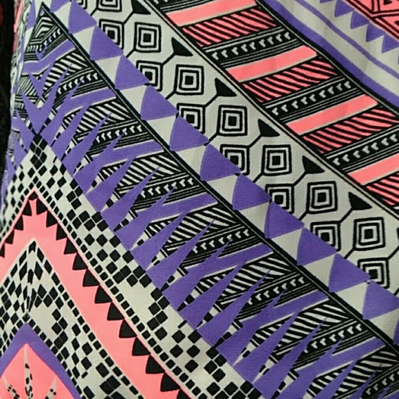 Aztec Crop Top Shirt in Lavendar and Neon Peach - Picture 3 of 3
