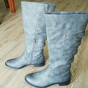Gray stylish boots with strap detailing sz 8