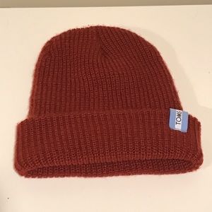 ⭐️SALE⭐️TOMS Brick Red Beanie