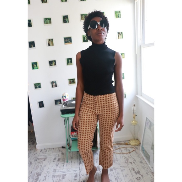 Tan Quatrefoil Pants - Picture 2 of 4