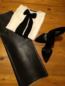 Zara cream shirt with black bow