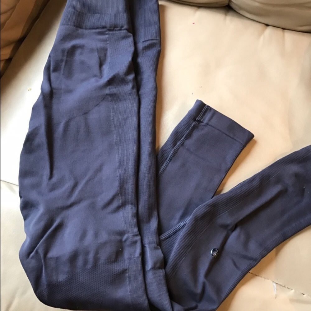 Navy Lululemon leggings