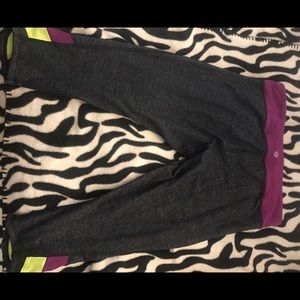 Like new! Lululemon crops!