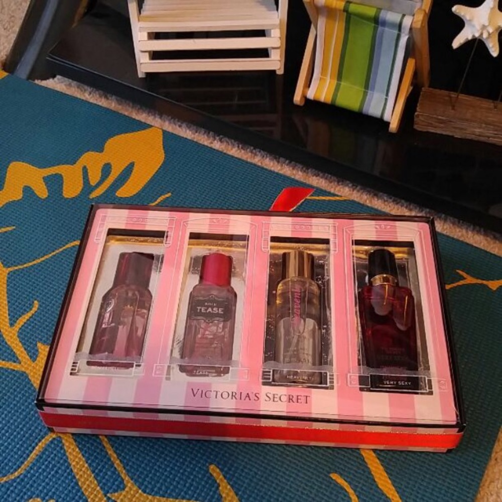 Victoria secret gift set