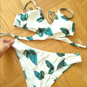 Cross padding bikini set - white with leaves