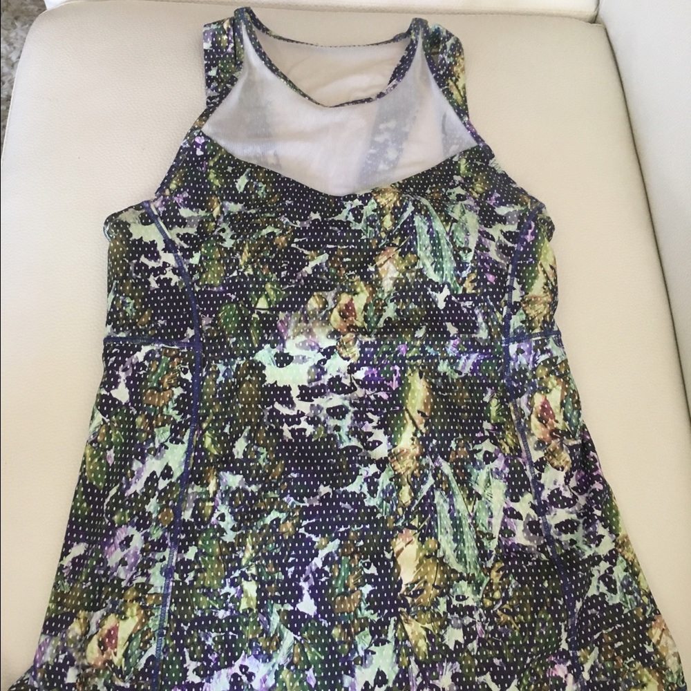 Lululemon tank top