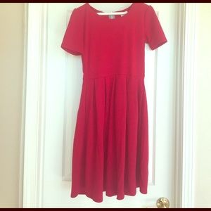 LuLaRoe Amelia RED size S
