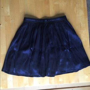 Forever 21 pleated metallic skirt. NWOT