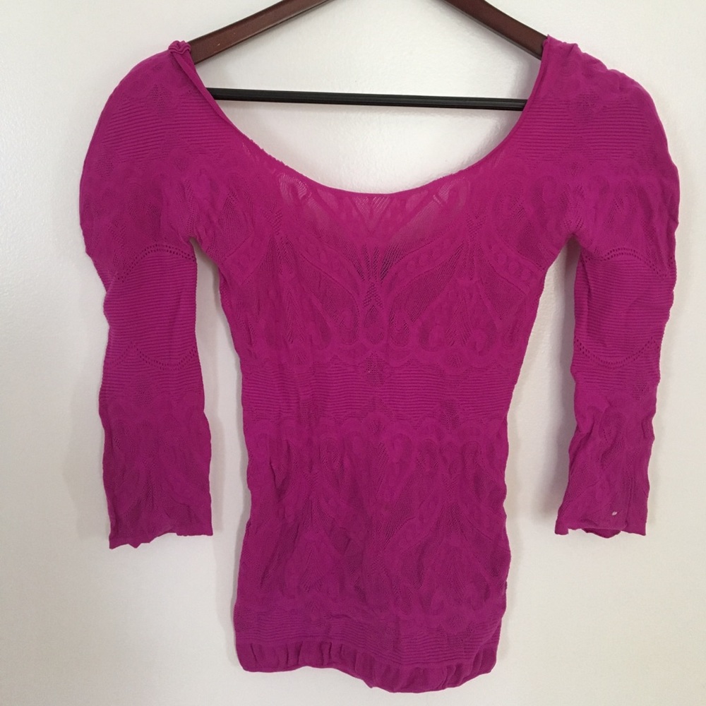 Bright pink 3/4 sleeve top