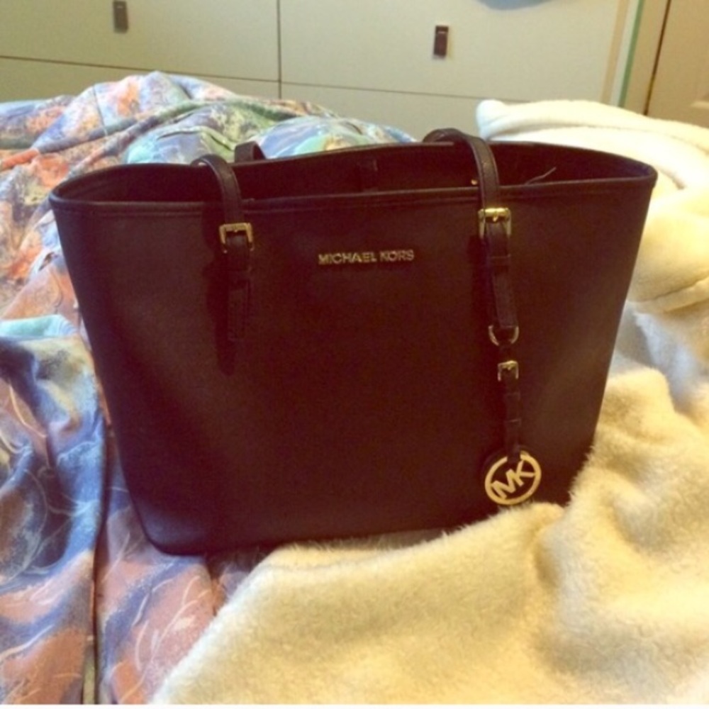 Michael Kors Medium Jet Set Tote