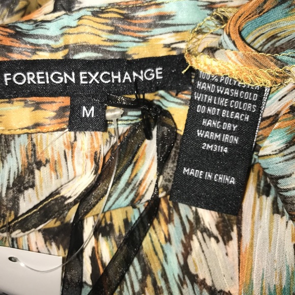 Batwing top cutout sleeves - Picture 6 of 6