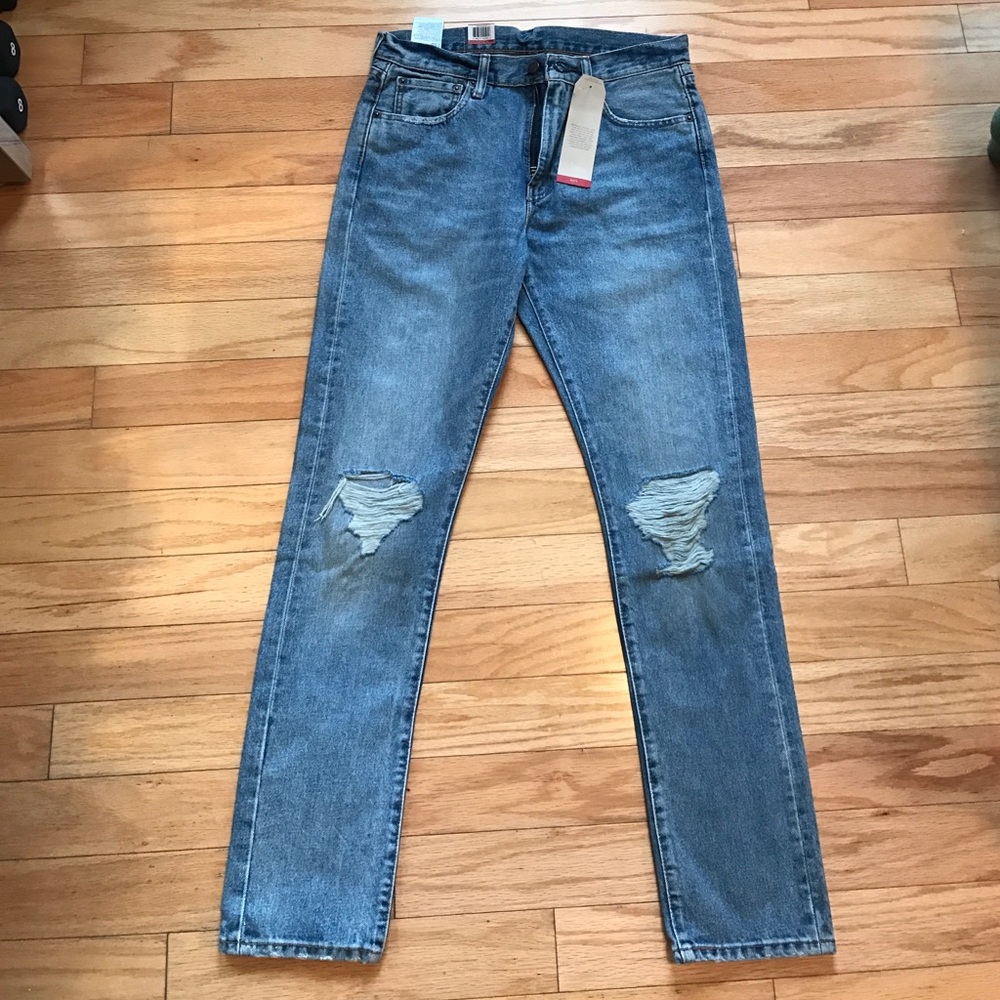 Levi Slim Fit - straight leg jeans sz 30 - NWT