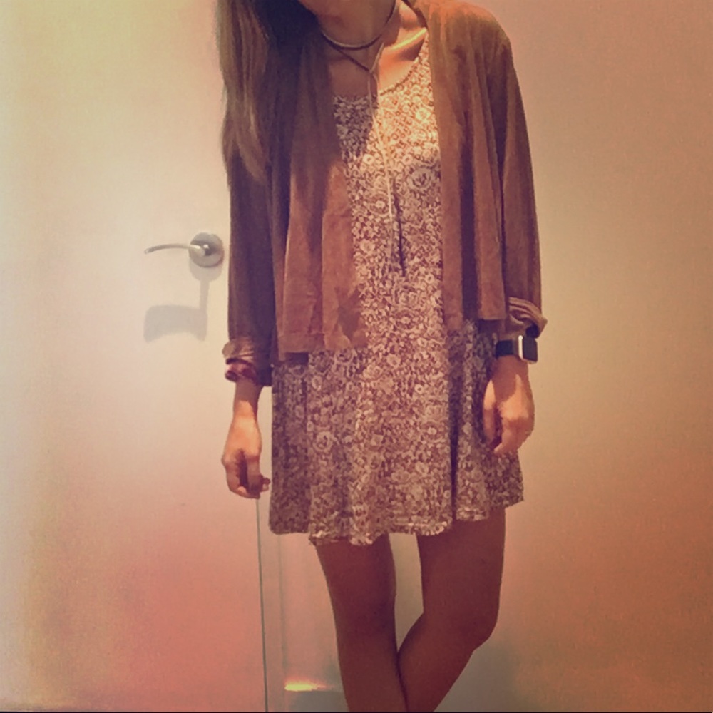 Dress - Picture 2 of 4