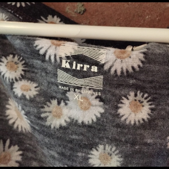 PAC Sun Kirra daisy top - Picture 2 of 3