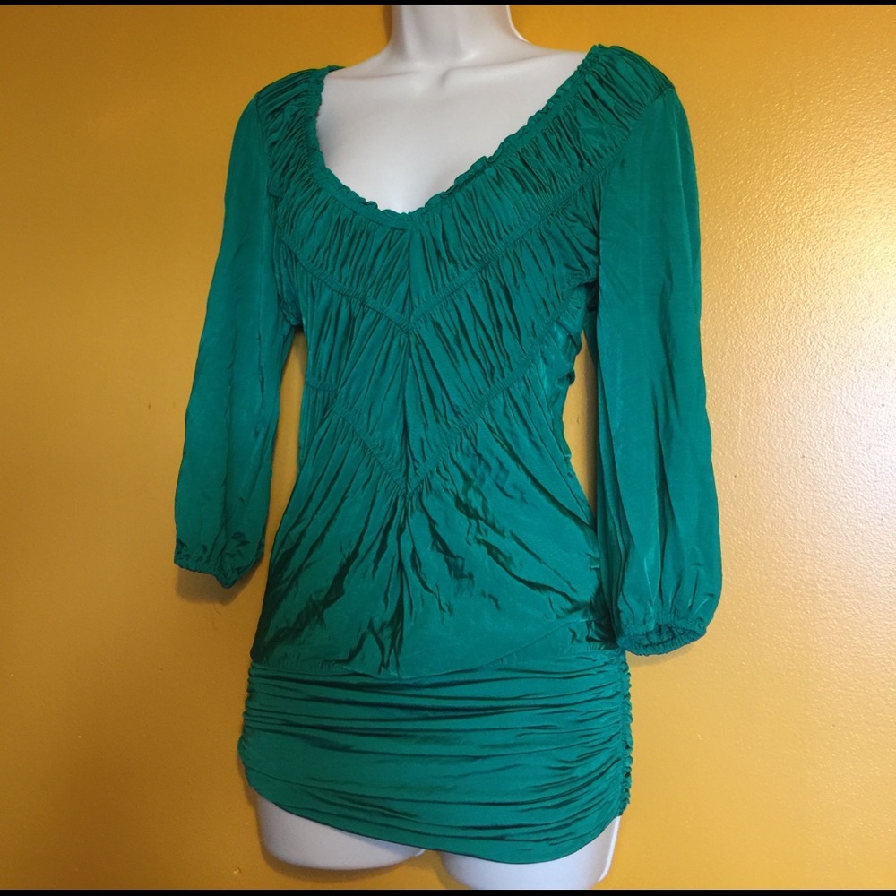 Electric emerald green! Silky smooth by bebe