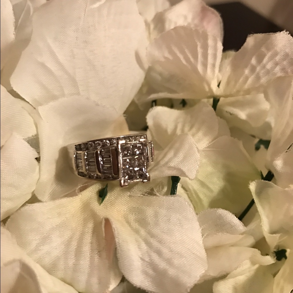 2 carat diamond ring