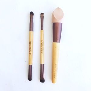 LAST CHANCE Ecotools makeup brushes