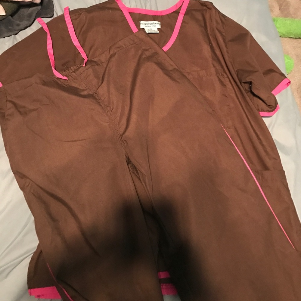Scrub set