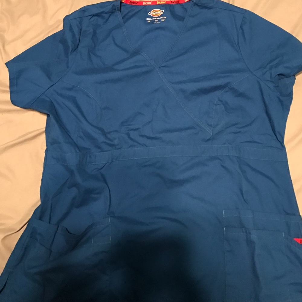 NWOT scrub top