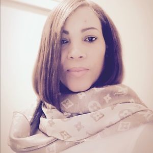 Meet your Posher, Kenia