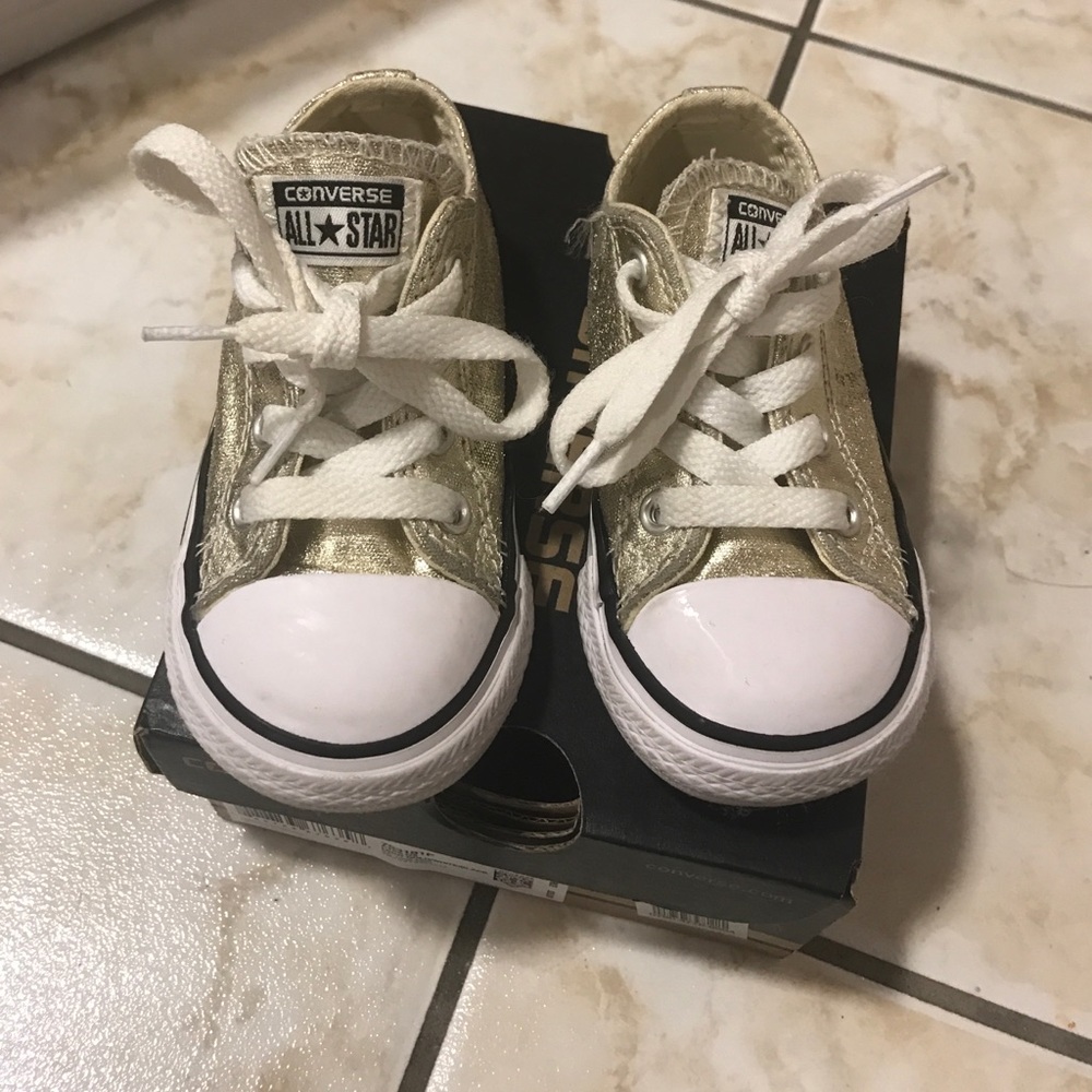SOLD❗️❗️❗️Converse sneakers.