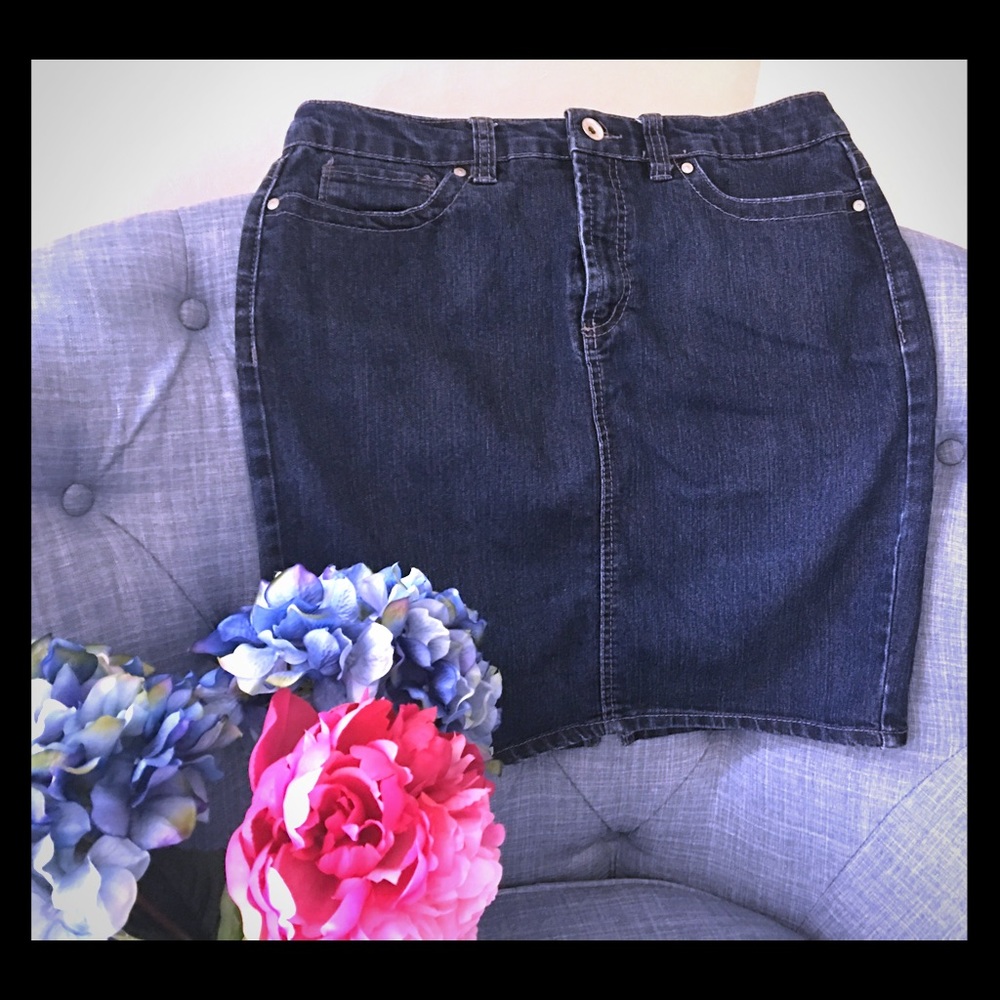 Cute Nine West jean skirt sz 10