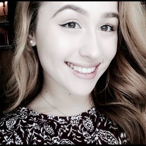 Meet your Posher, Hailee