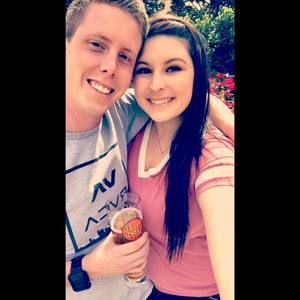 Meet your Posher, Devin