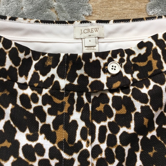 J. Crew 3” chino leopard shorts NWOT - Picture 2 of 3