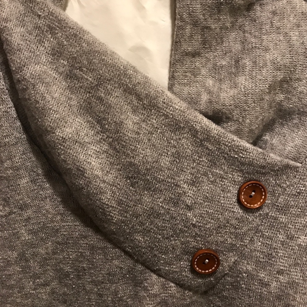 Sweater - Picture 3 of 3