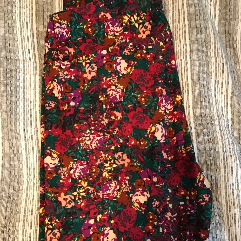 Lularoe TC leggings BRAND NEW NEVER WORN