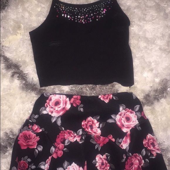 Two peice homecoming dress never worn - Picture 1 of 3
