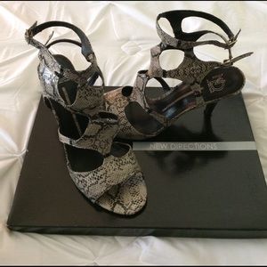 👠 Snakeskin Strappy High-heels 👠