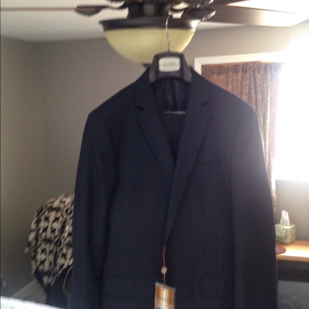 new Bertolini navy blue, wool& silk blends suit