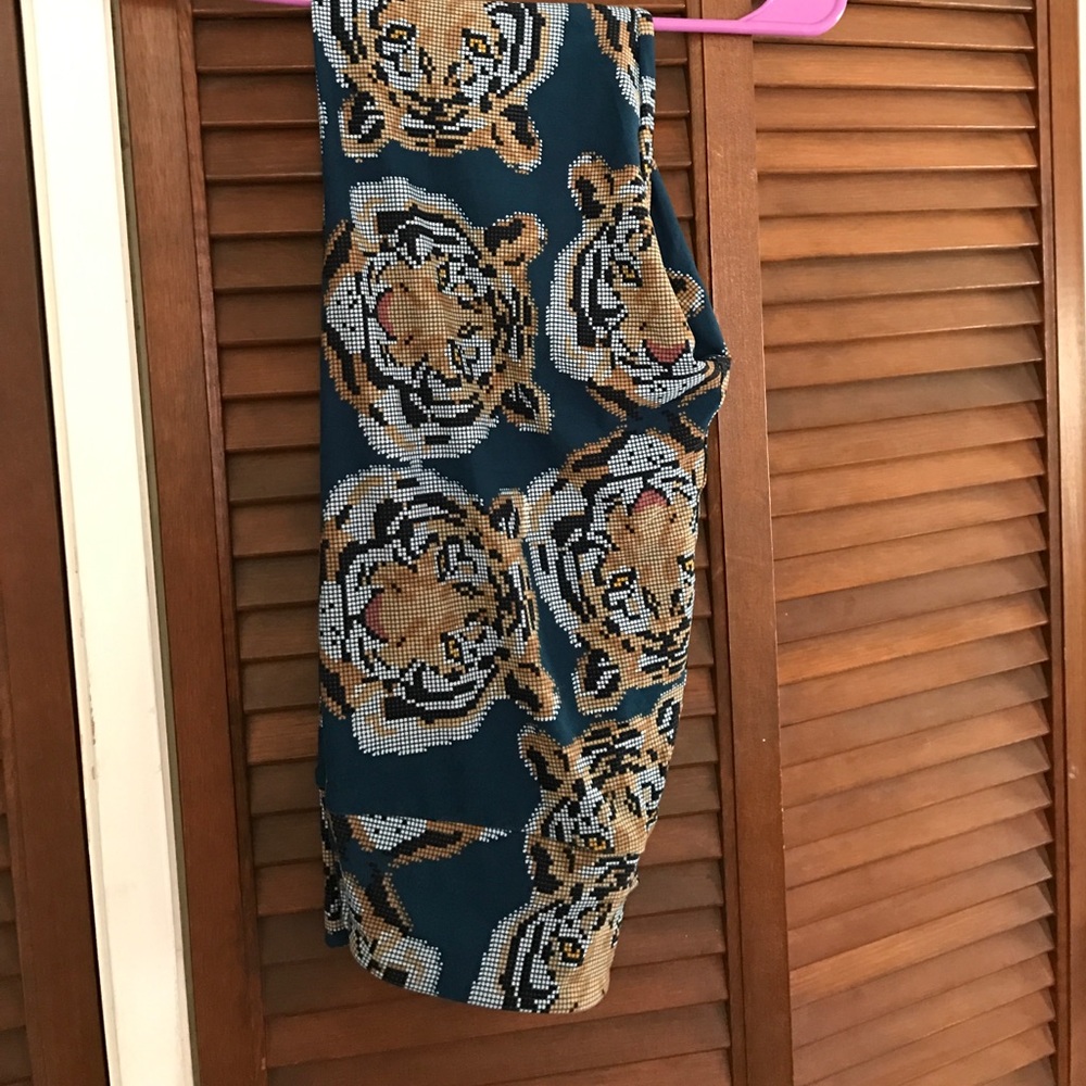 🦄LuLaRoe Leggings. One Size.