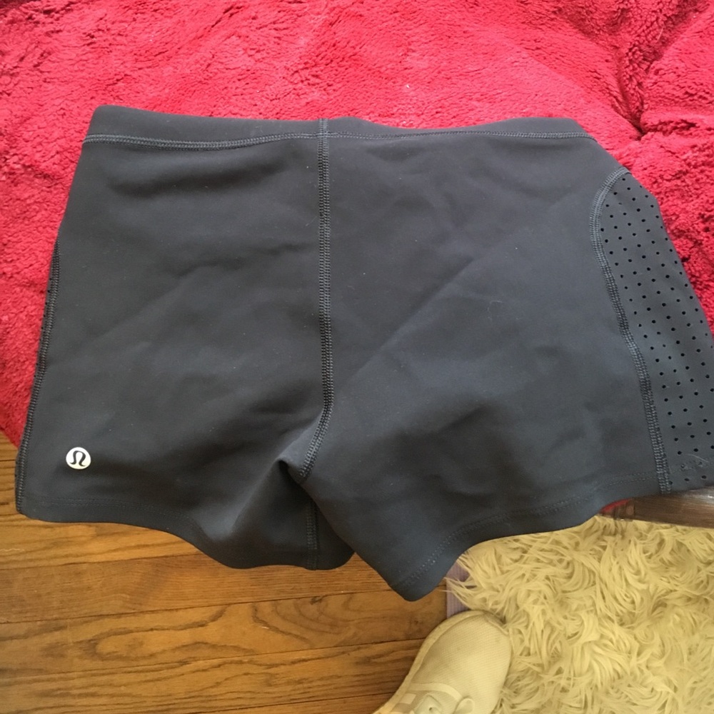 Black lululemon spandex