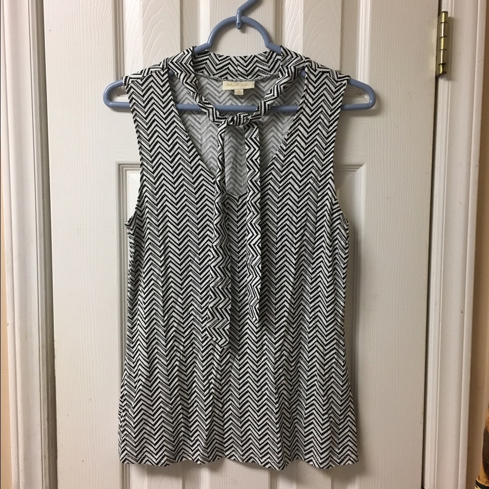 Womens Sleeveless knit top