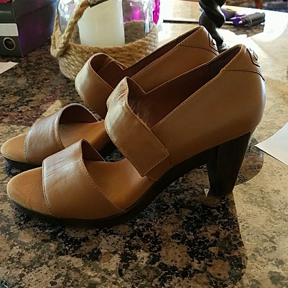 Aerosoles walking heels - Picture 2 of 4