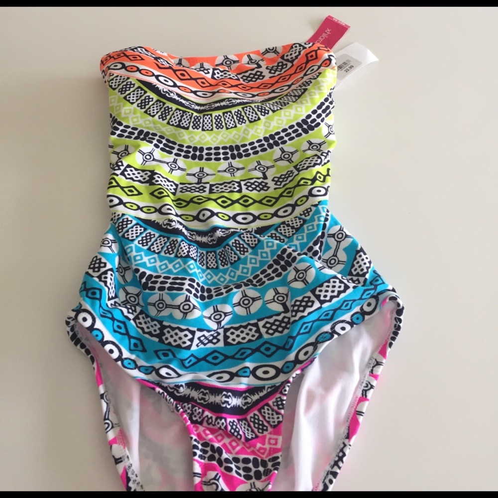 NWT Xhileration swim suit!